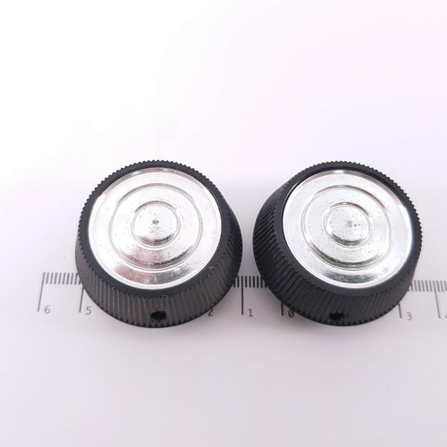 Boutons noirs rotatifs - x,